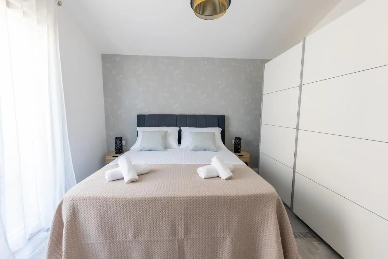 Apartment Apartman Sisters - Free Parking Trogir