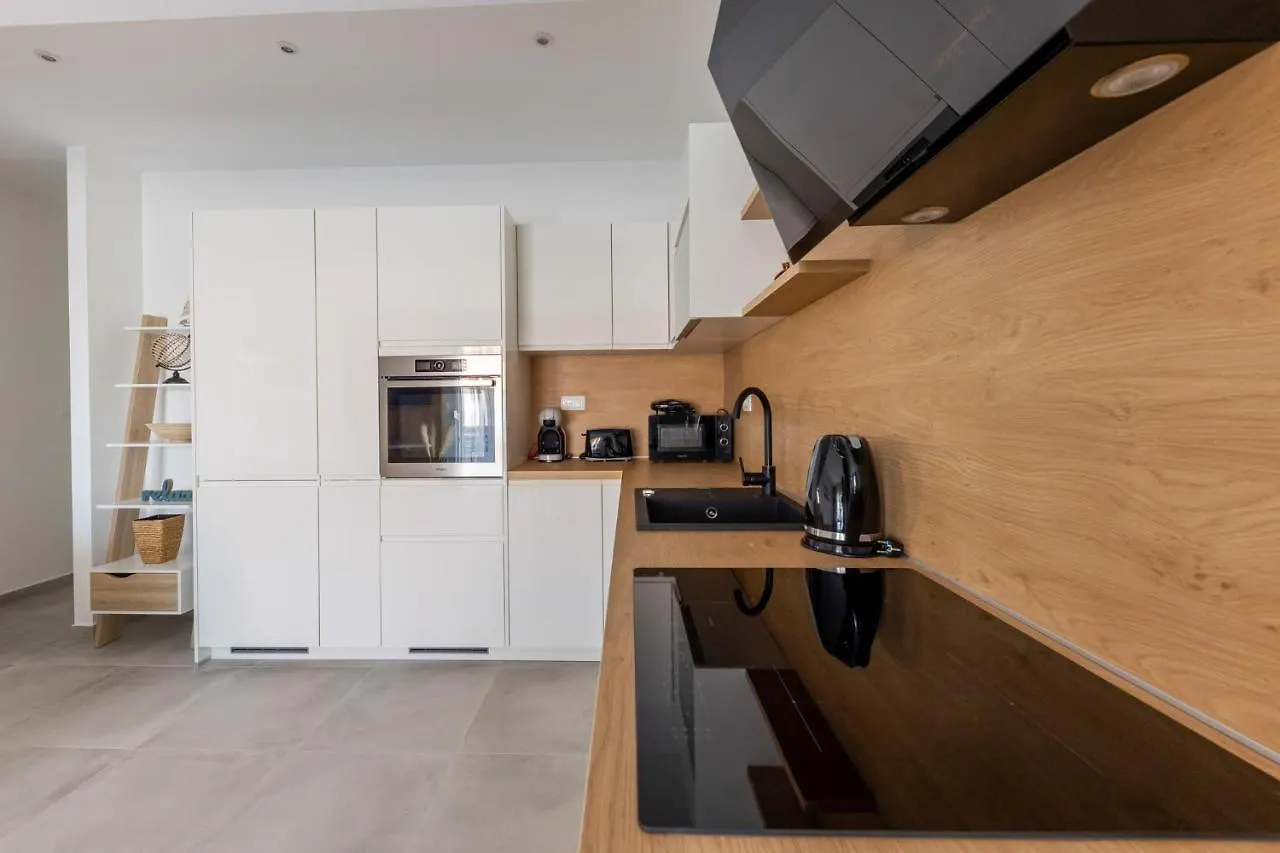 Apartman Sisters - Free Parking Traù 0*,