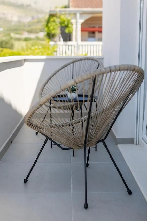Apartman Sisters - Free Parking Trogir 0*,