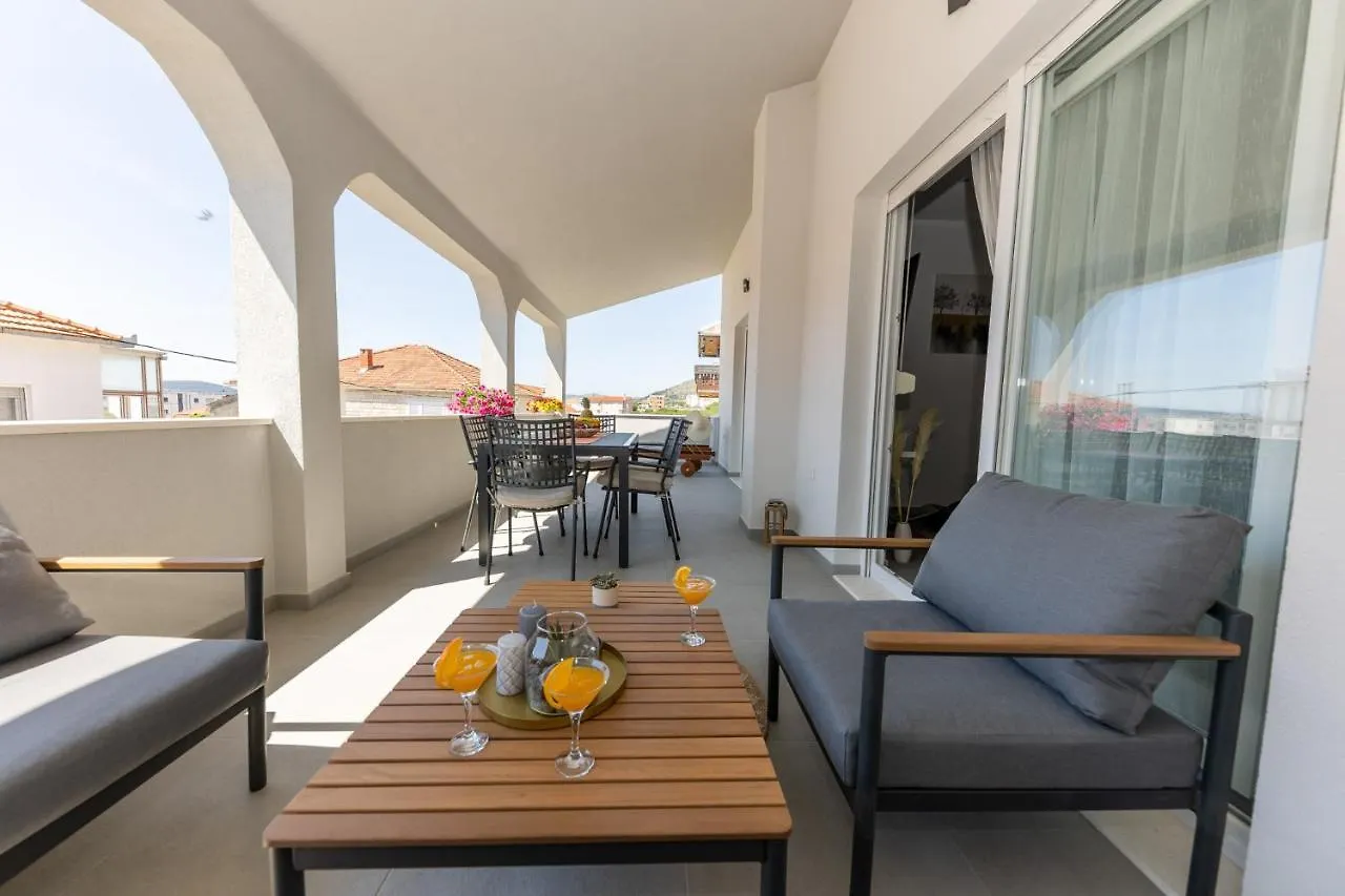 Apartment Apartman Sisters - Free Parking Trogir Croatia