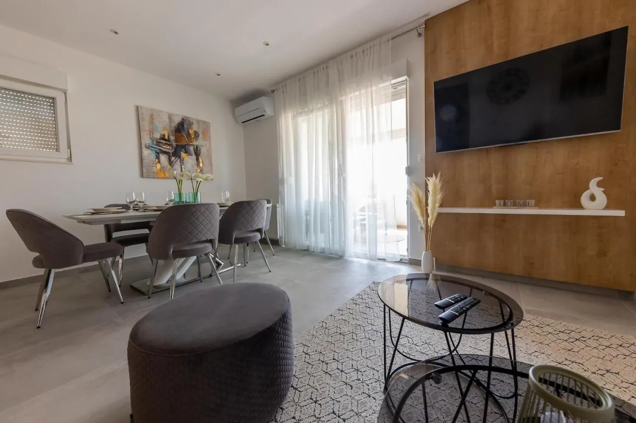 Apartman Sisters - Free Parking Trogir 0*,