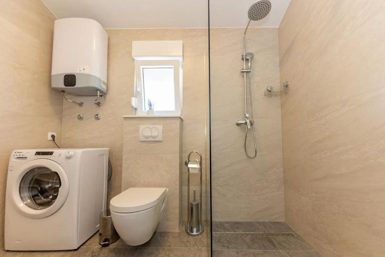 Apartment Apartman Sisters - Free Parking Trogir Croatia