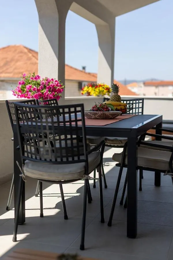 Apartment Apartman Sisters - Free Parking Trogir