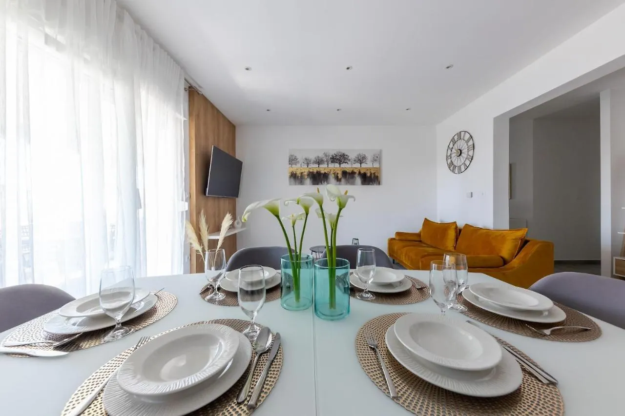 Apartment Apartman Sisters - Free Parking Trogir