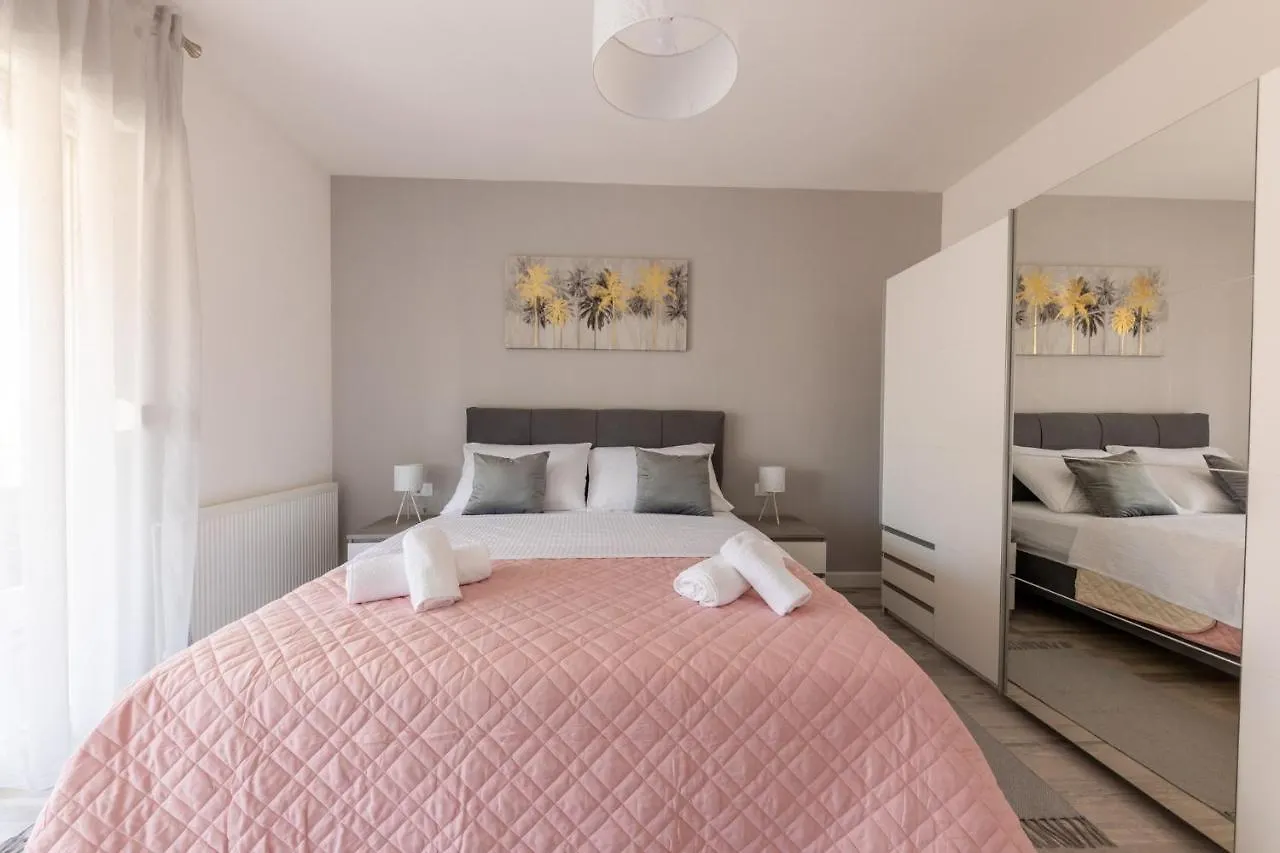 Apartment Apartman Sisters - Free Parking Trogir