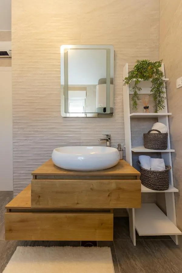 Apartman Sisters - Free Parking Trogir Apartment